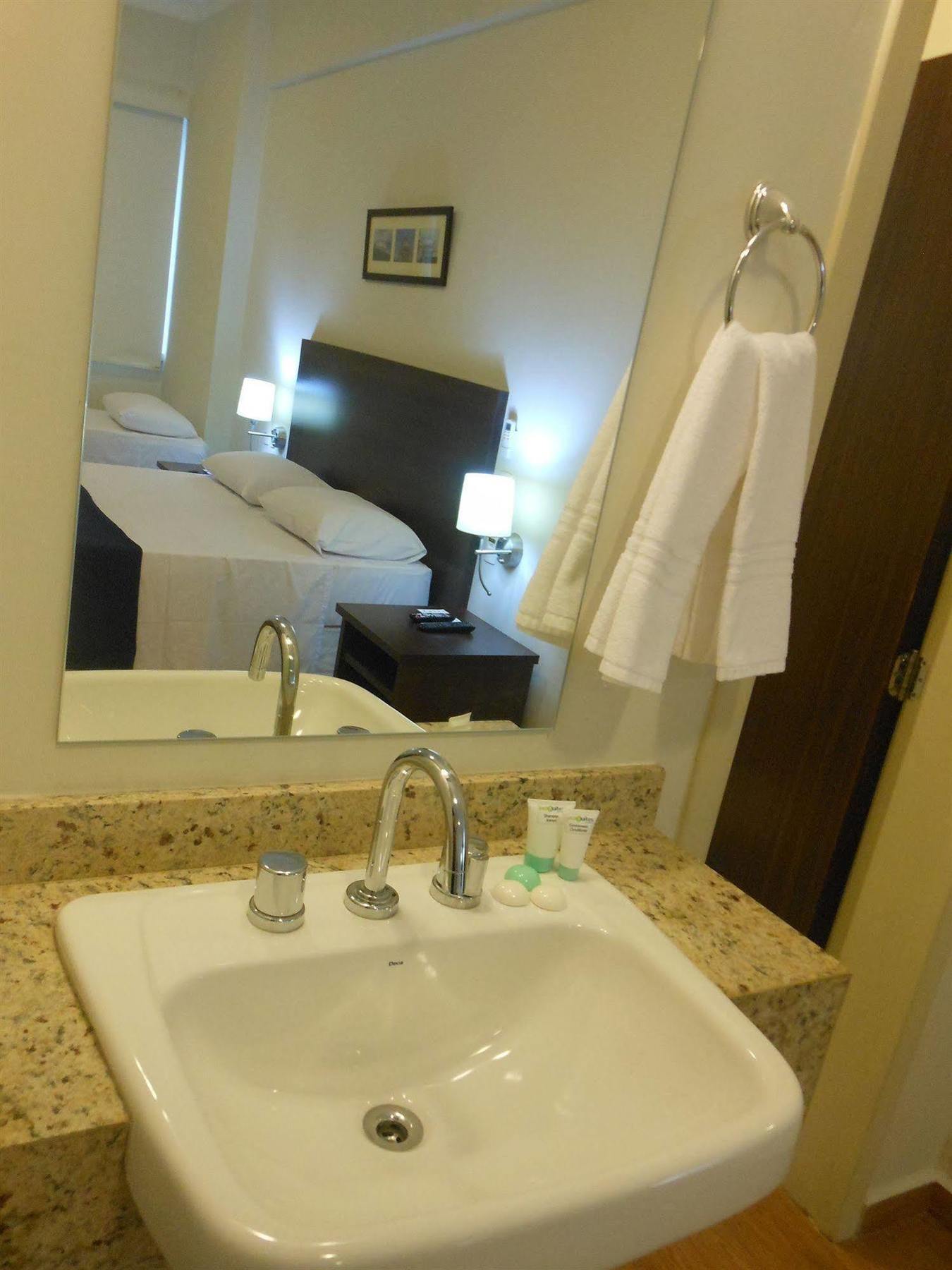 Oyo Ecosuites Hotel מנאוס מראה חיצוני תמונה