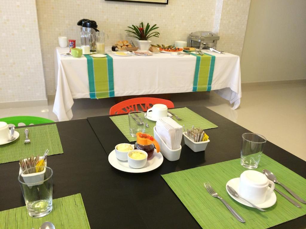 Oyo Ecosuites Hotel מנאוס מראה חיצוני תמונה